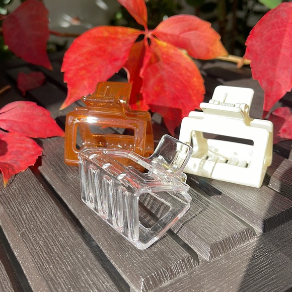 3 Trendy Claw Hair Clips - Picture 11 of 12